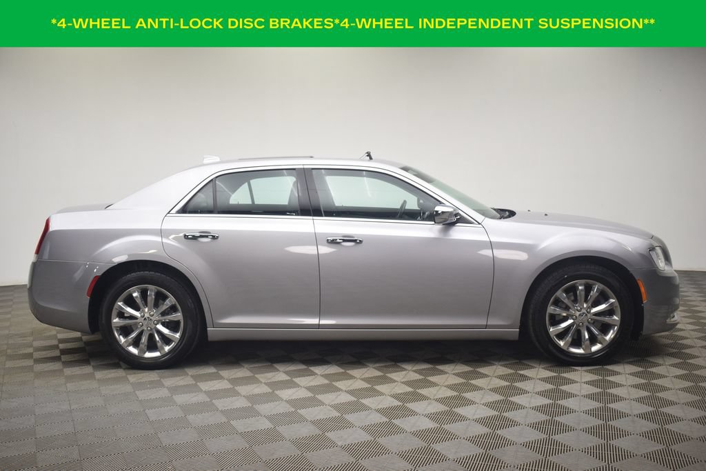 Used 2016 Chrysler 300 C AWD/4WD image 10