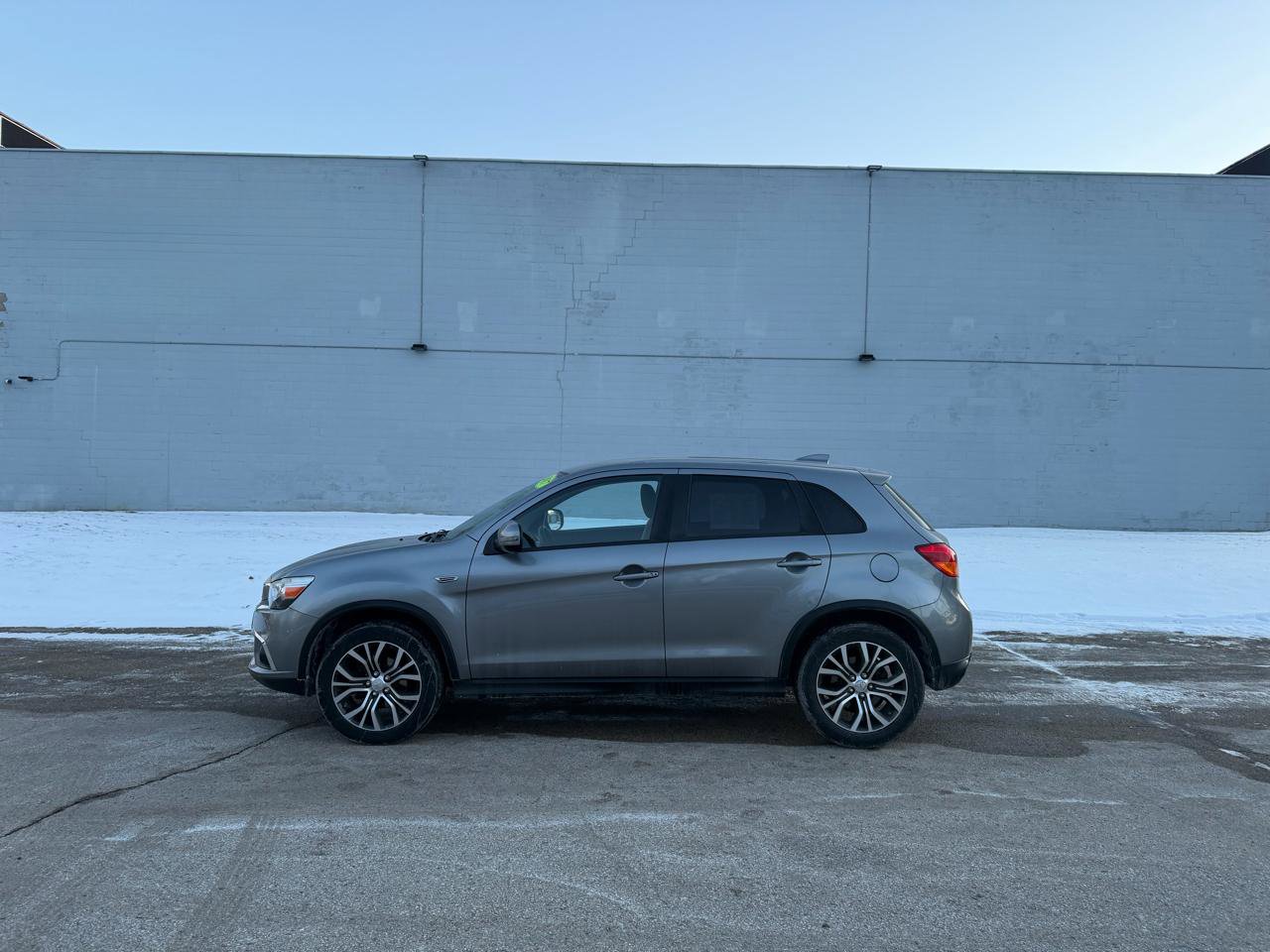 Used 2017 Mitsubishi Outlander Sport SE image 4