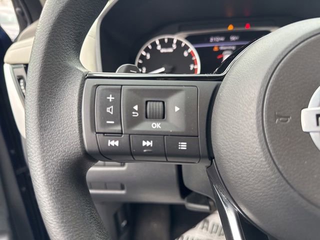 Used 2021 Nissan Rogue SV image 12