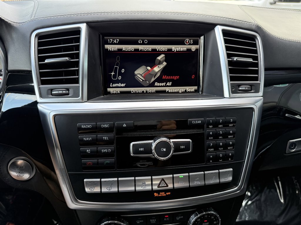 Used 2016 Mercedes-Benz GL 63 AMG 4MATIC image 30