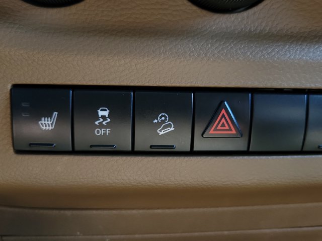 Used 2012 Jeep Wrangler Rubicon w/ PWR Convenience Group AWD/4WD image 25