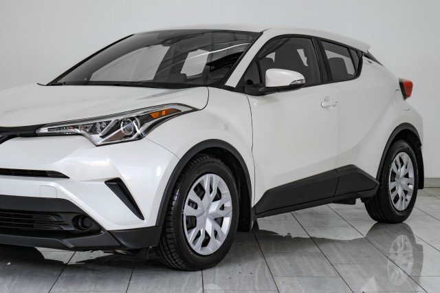 Used 2019 Toyota C-HR LE image 56