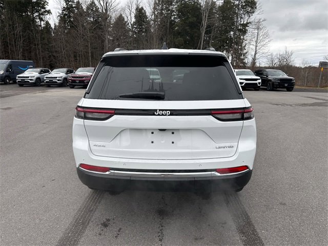 New 2025 Jeep Grand Cherokee Limited image 4