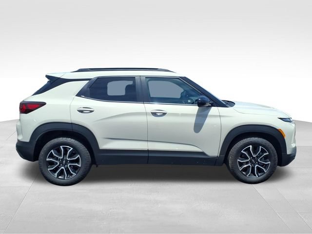 New 2026 Chevrolet TrailBlazer ACTIV FWD image 2