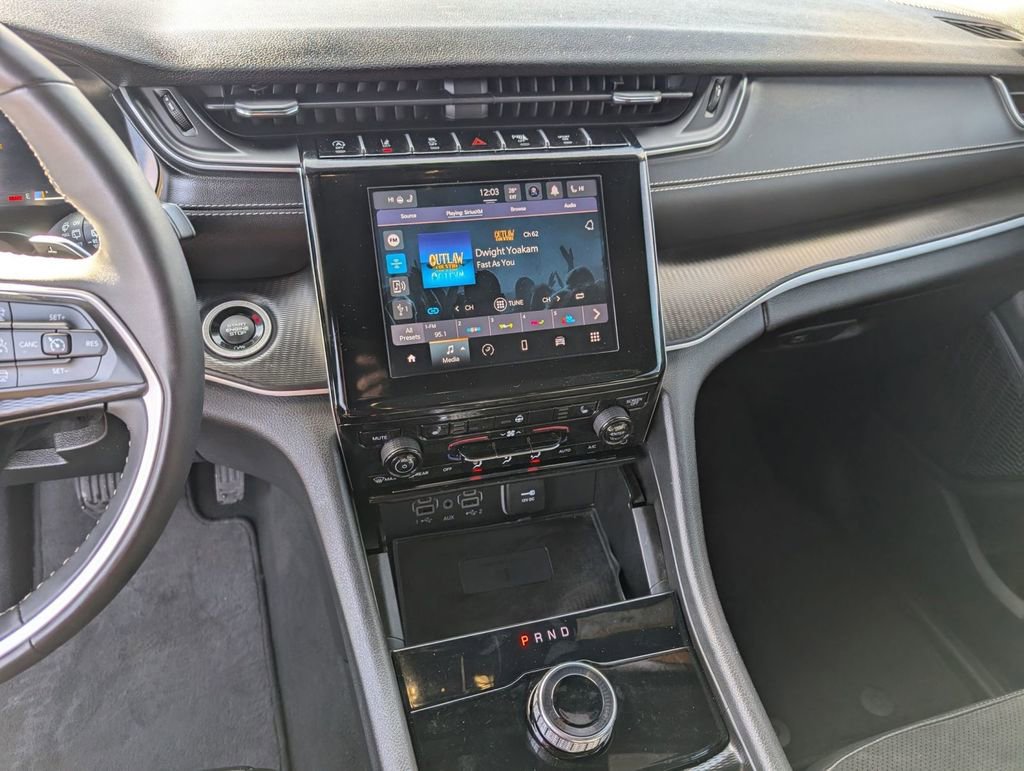 Used 2024 Jeep Grand Cherokee L Altitude image 31