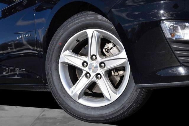 Used 2024 Chevrolet Malibu LT image 3