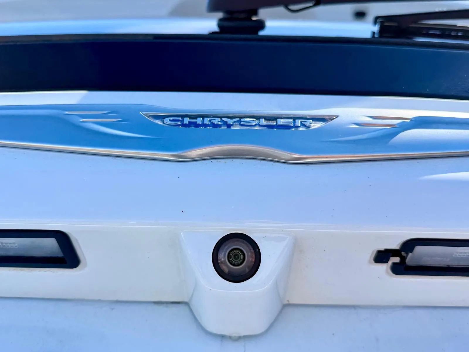 Used 2017 Chrysler Pacifica Touring w/ Tire & Wheel Group image 7
