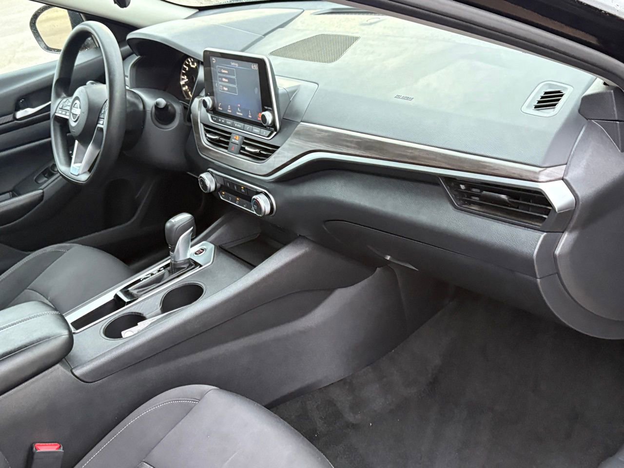 Certified 2025 Nissan Altima 2.5 SV FWD image 40