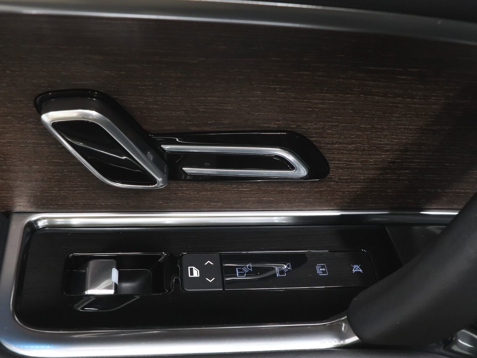 Used 2023 Land Rover Range Rover SE image 16