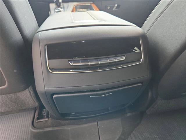 Used 2022 Cadillac Escalade ESV Luxury RWD image 16