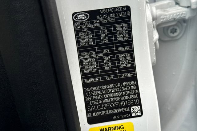 Used 2023 Land Rover Discovery Sport S image 36