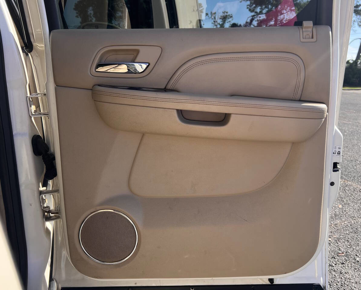 Used 2009 Cadillac Escalade ESV 2WD image 19