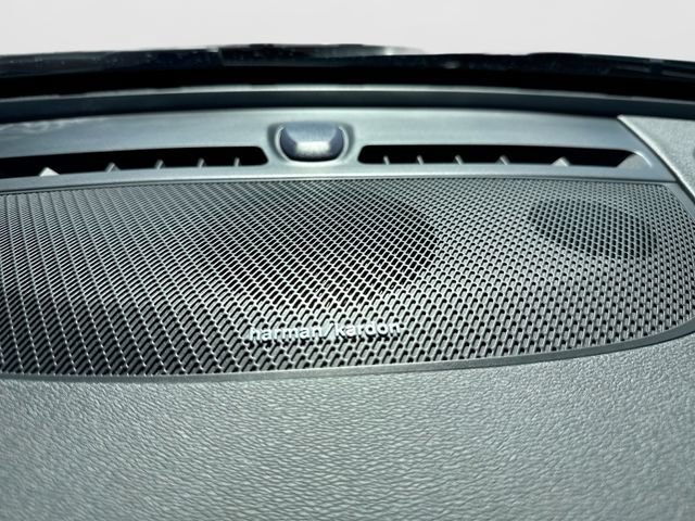 Certified 2023 Volvo XC40 Recharge Ultimate AWD/4WD image 30