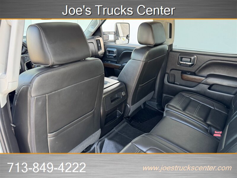 Used 2019 GMC Sierra 3500 Denali w/ Duramax Plus Package AWD/4WD image 30