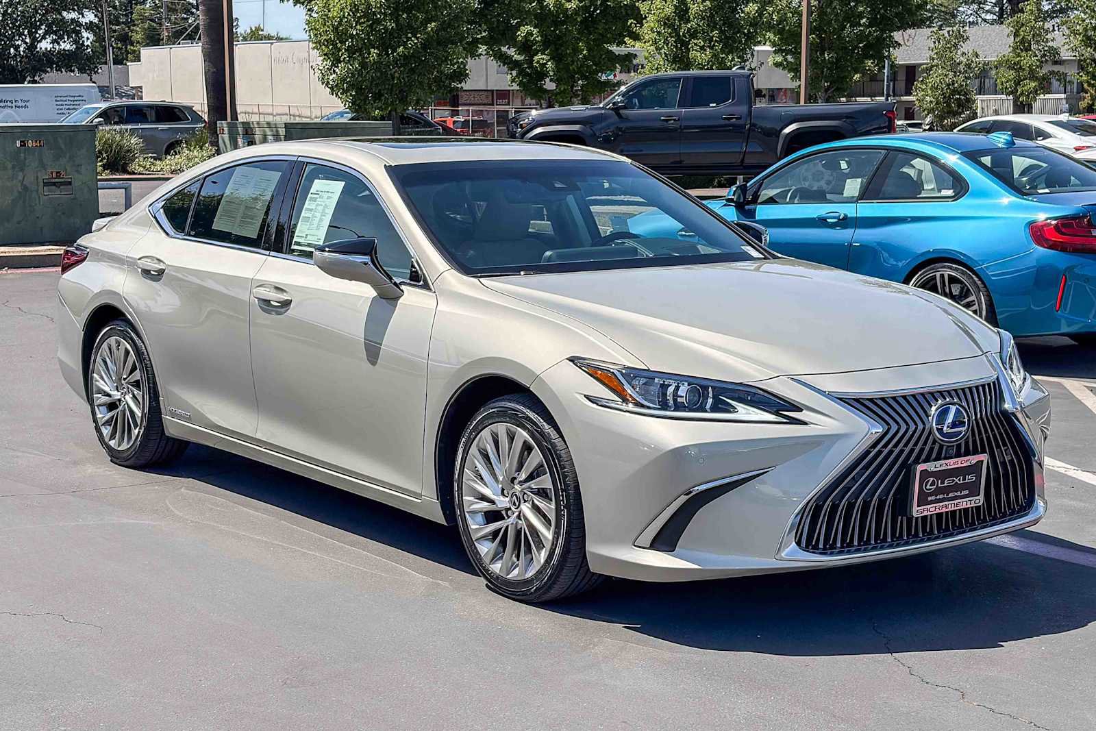Used 2021 Lexus ES 300h w/ Accessory Package FWD image 5