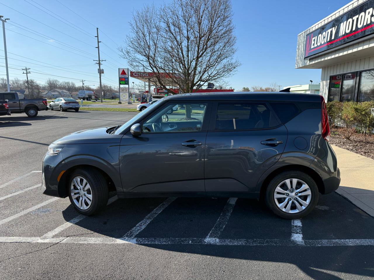 Used 2021 Kia Soul LX image 2