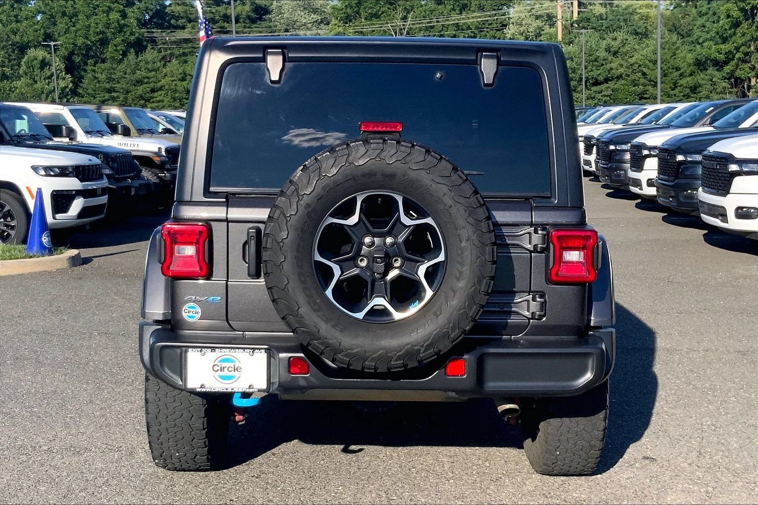 Used 2023 Jeep Wrangler Unlimited Rubicon 4xe w/ Cold Weather Group AWD/4WD image 4