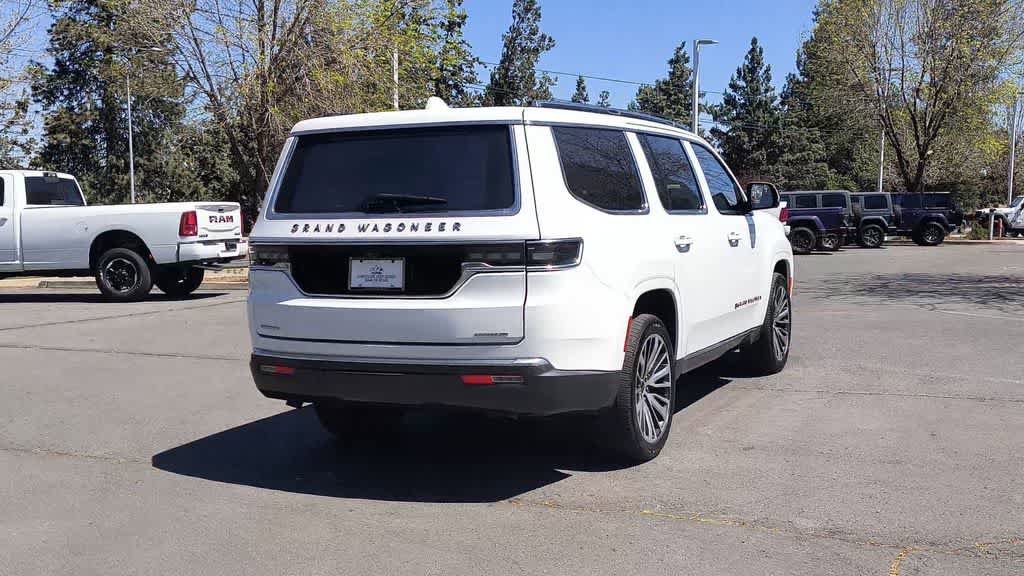 Used 2022 Jeep Grand Wagoneer Series III w/ Flexible Seating Group AWD/4WD image 8