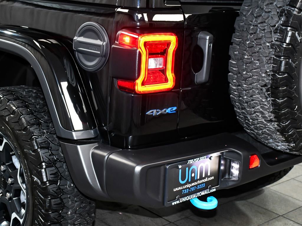 Used 2023 Jeep Wrangler Unlimited Rubicon 4xe w/ Cold Weather Group AWD/4WD image 73