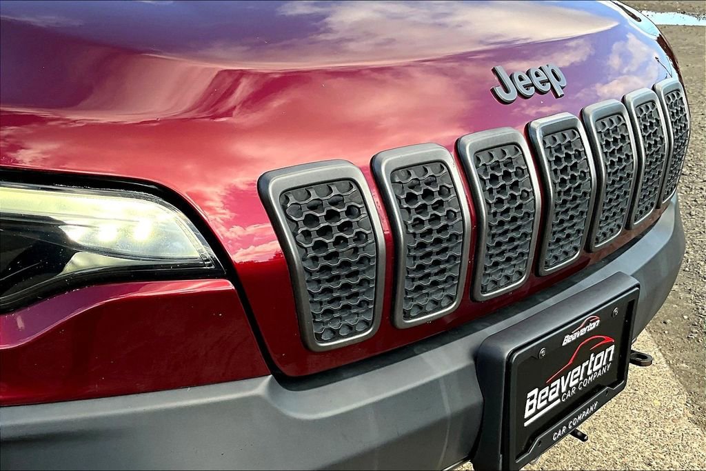 Used 2019 Jeep Cherokee Trailhawk AWD/4WD image 33