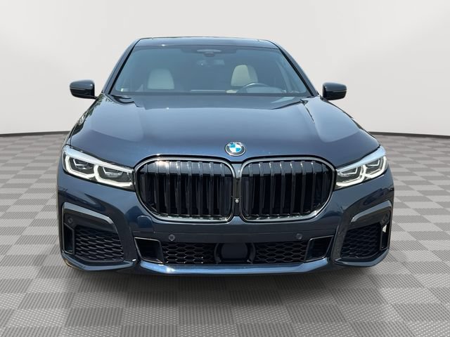 Used 2022 BMW 750i xDrive w/ Luxury Rear Seating Package AWD/4WD image 2