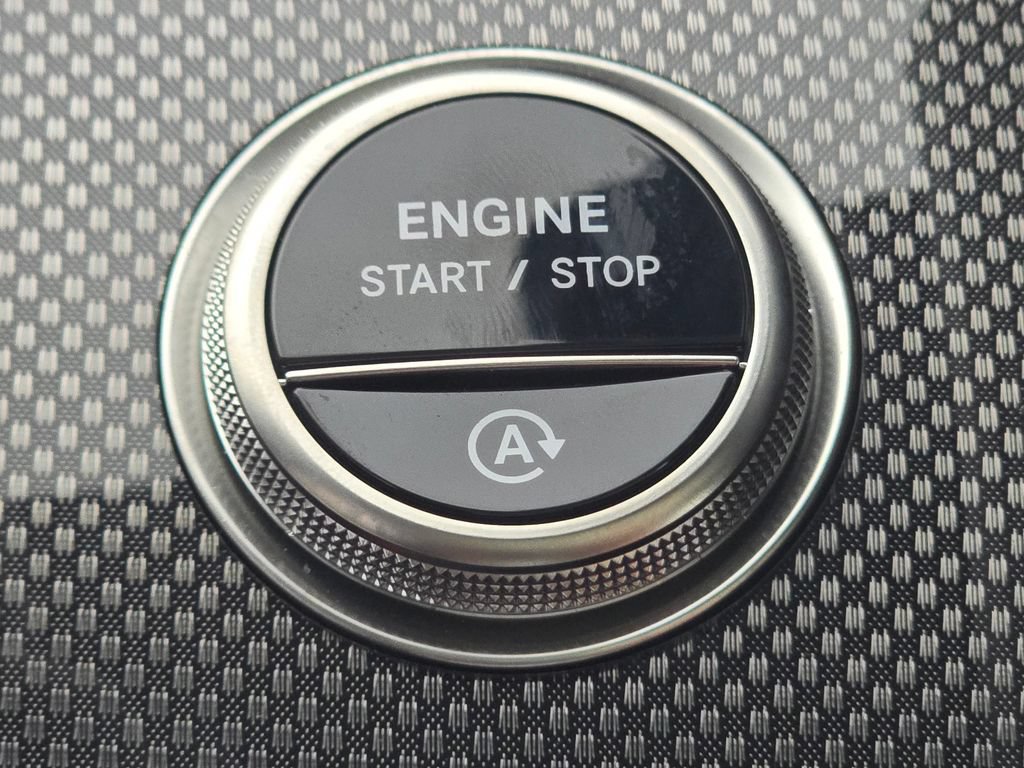 New 2026 Mercedes-Benz C 43 AMG 4MATIC Sedan image 37