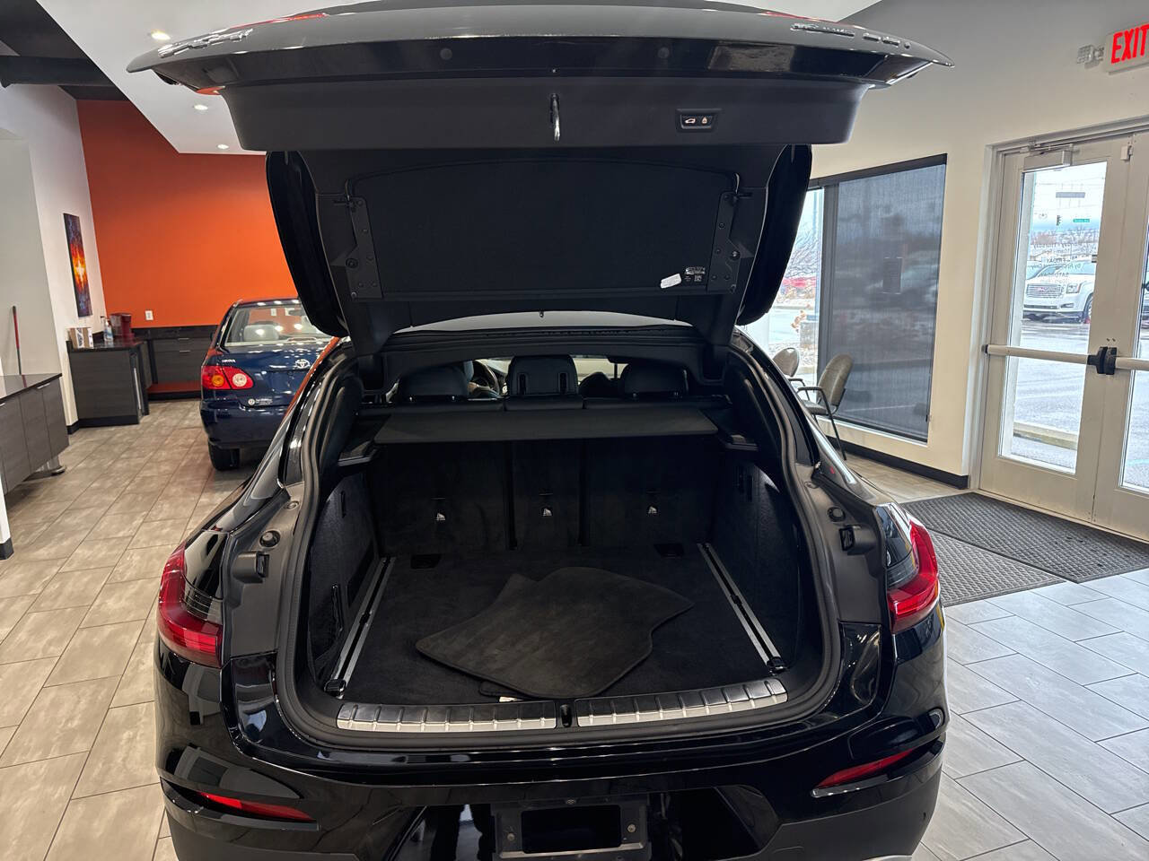 Used 2019 BMW X4 xDrive30i w/ Convenience Package image 38