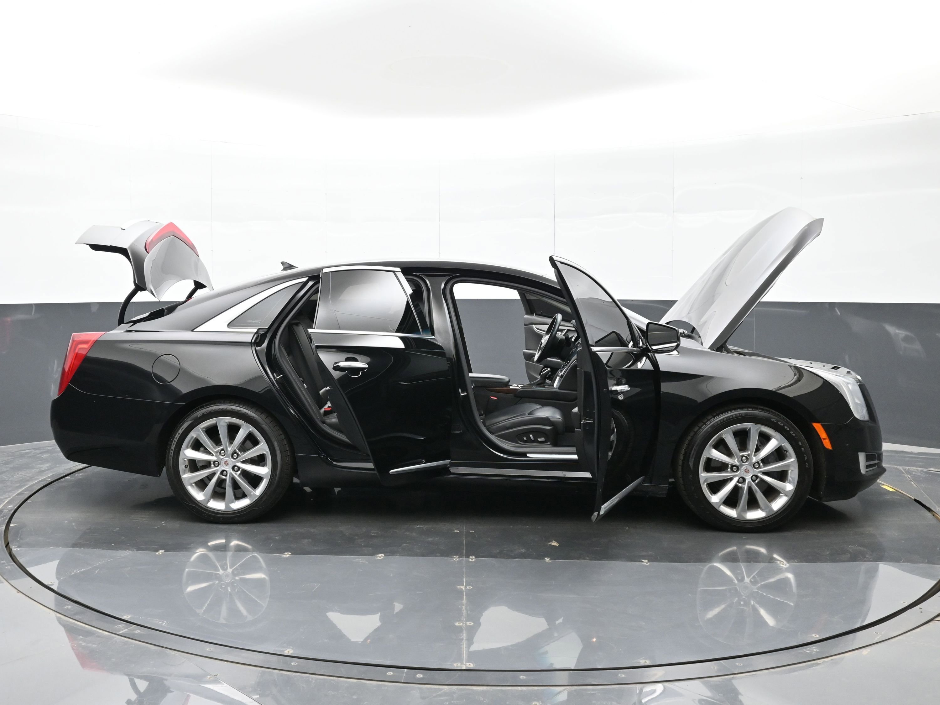 Used 2014 Cadillac XTS Luxury w/ Driver Awareness Package FWD image 46