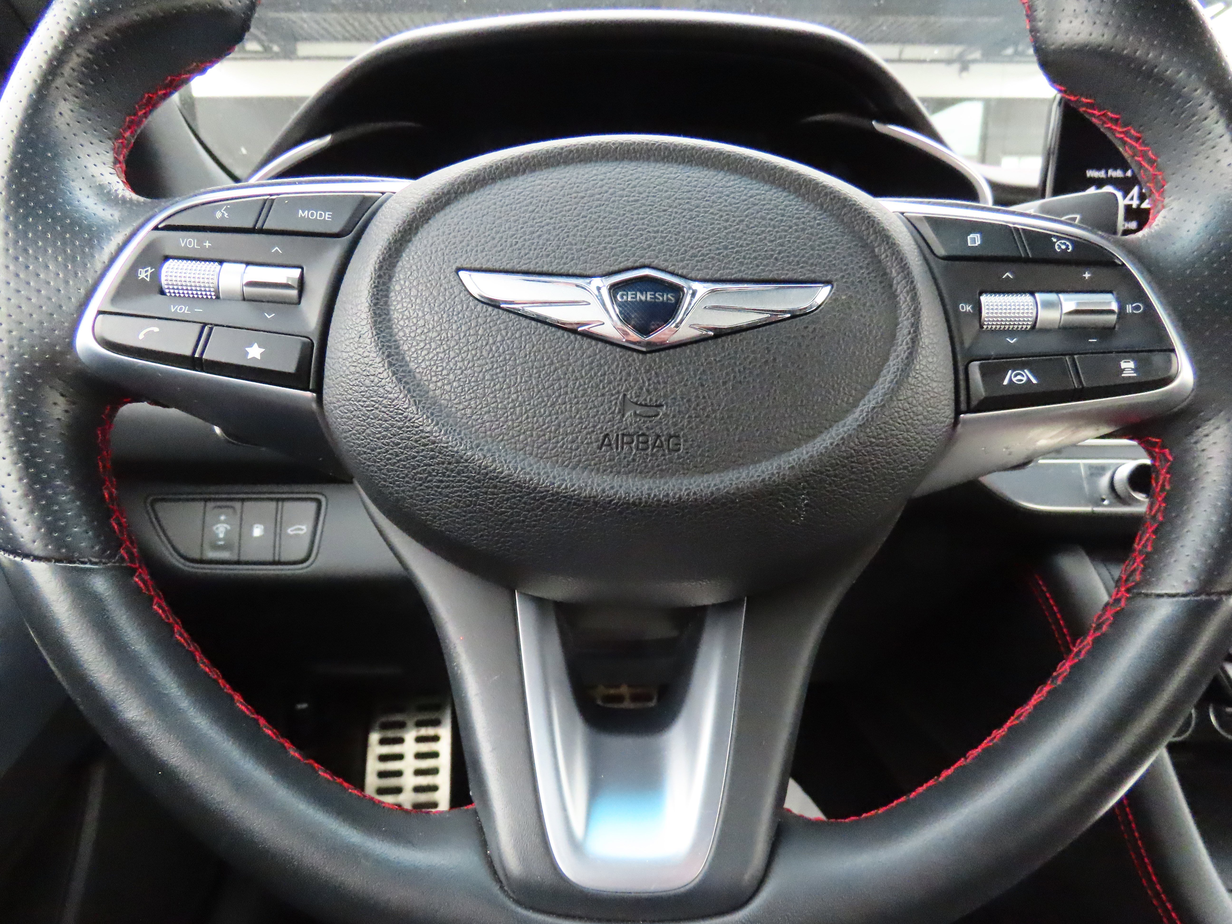 Used 2023 Genesis G70 2.0T w/ Sport Prestige Package image 29