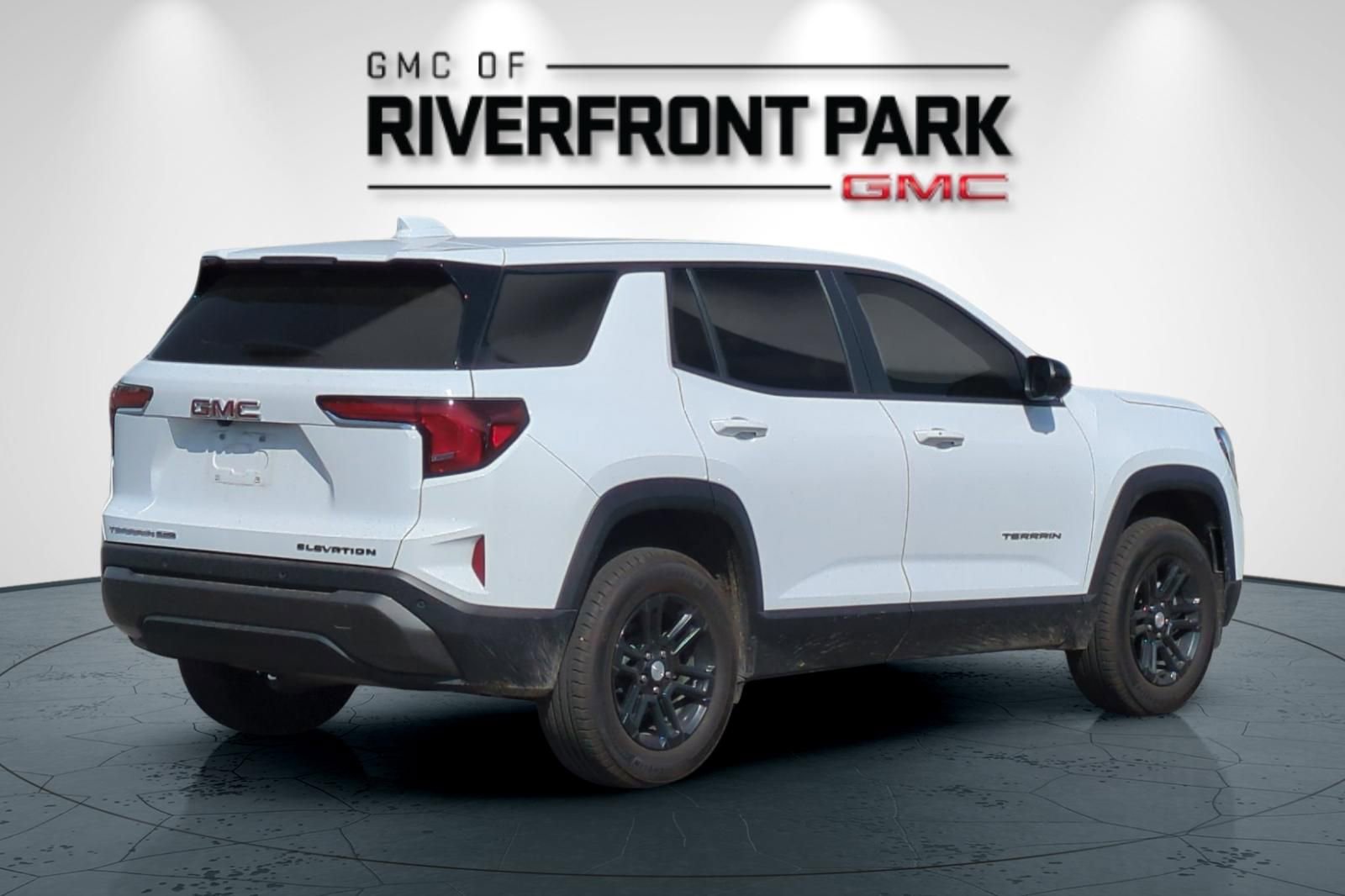 Used 2026 GMC Terrain Elevation w/ Technology Package II AWD/4WD image 3