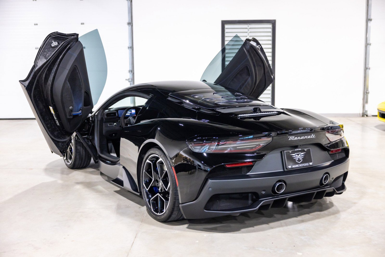 Used 2022 Maserati MC20 Coupe RWD image 7