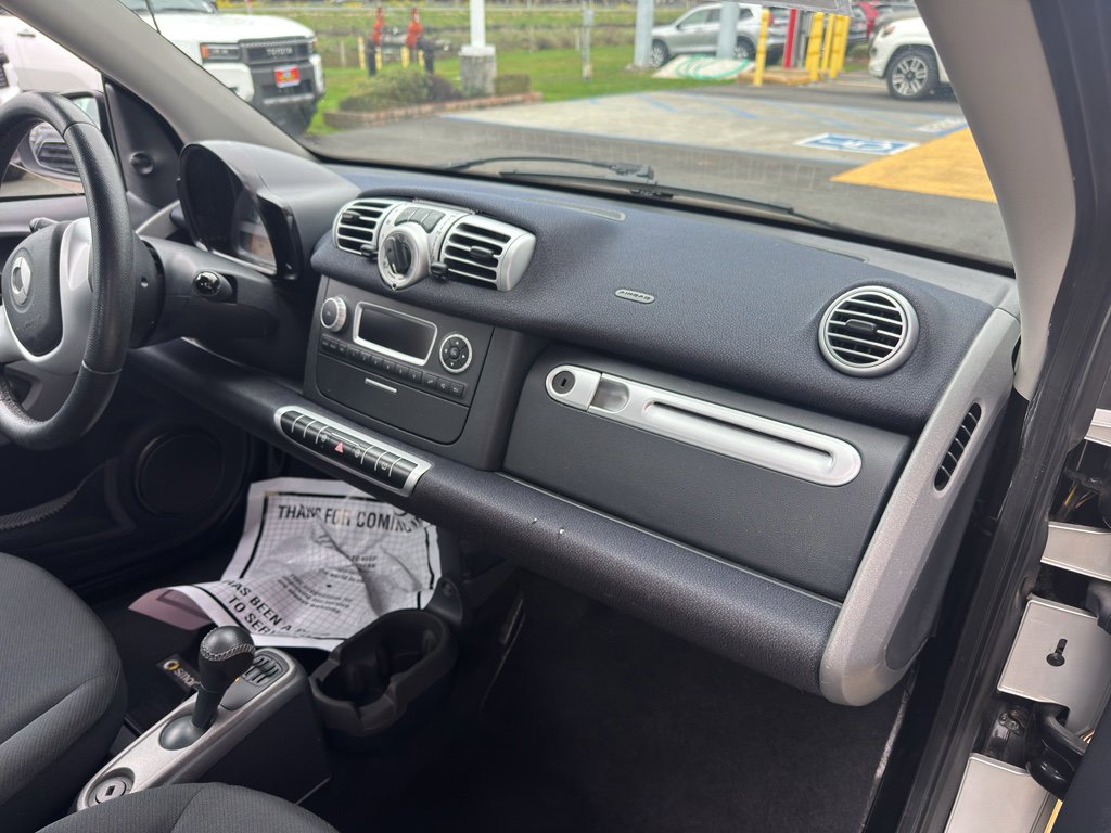 Used 2015 smart fortwo pure image 13