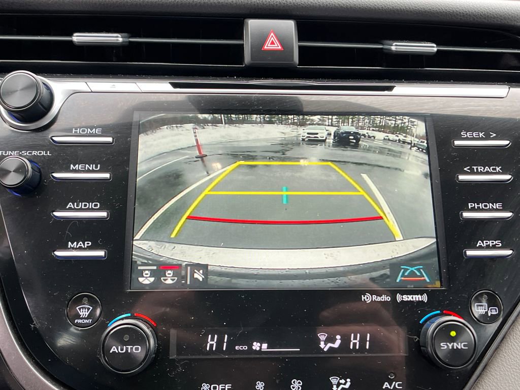 Used 2020 Toyota Camry XLE image 18