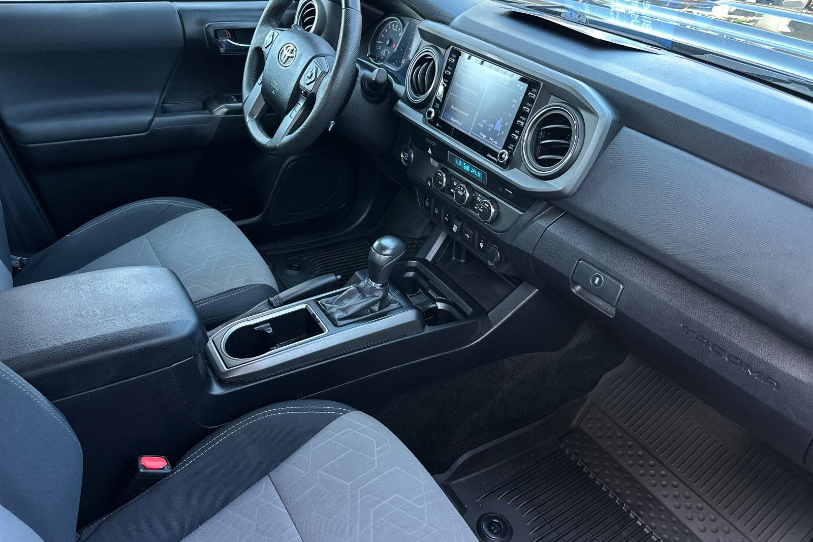 Used 2021 Toyota Tacoma TRD Sport w/ Technology Package image 14