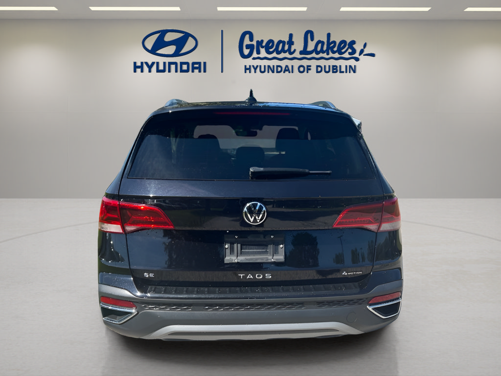 Used 2024 Volkswagen Taos SE AWD/4WD image 4
