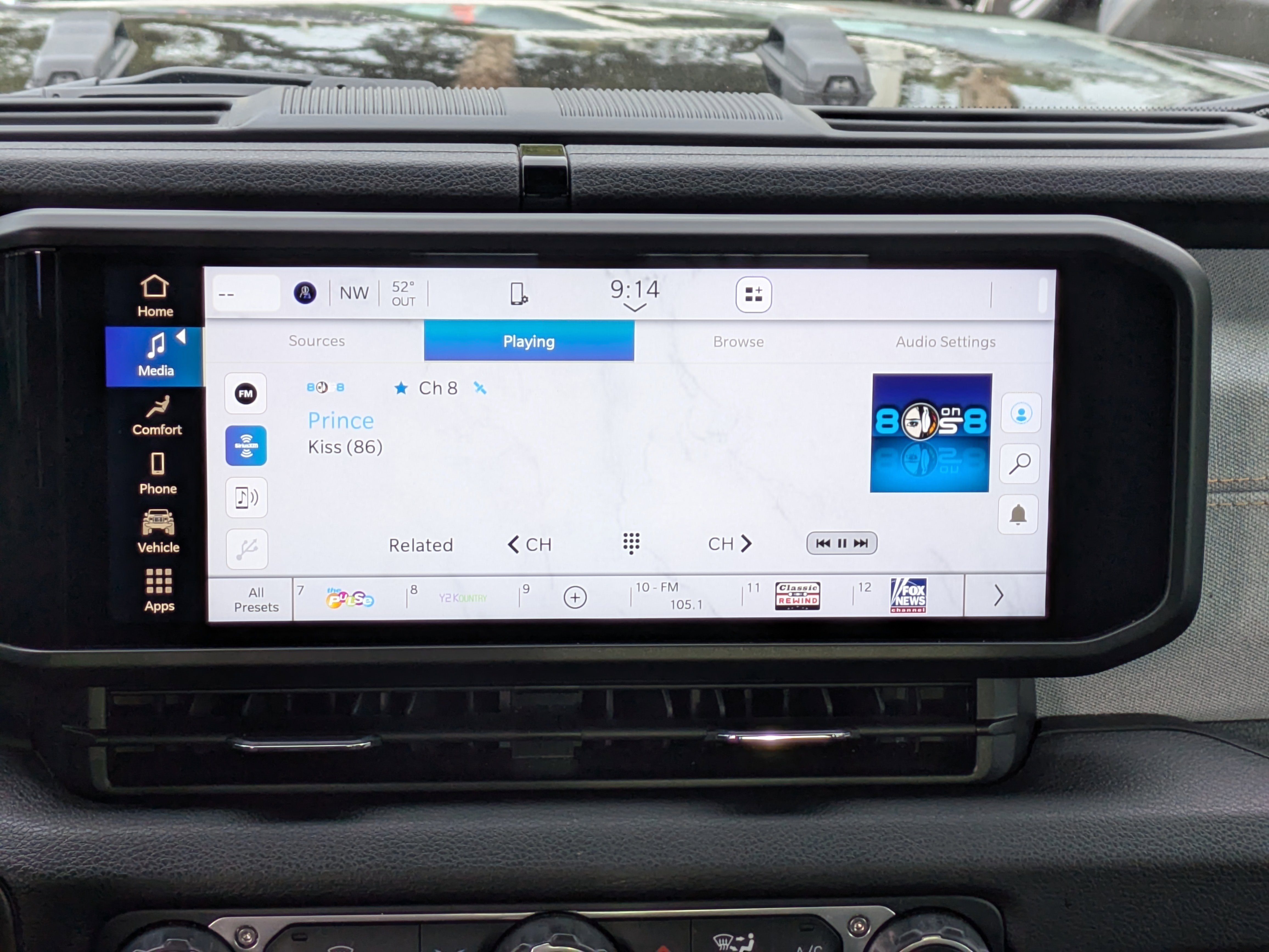 Used 2024 Jeep Gladiator Sport image 23