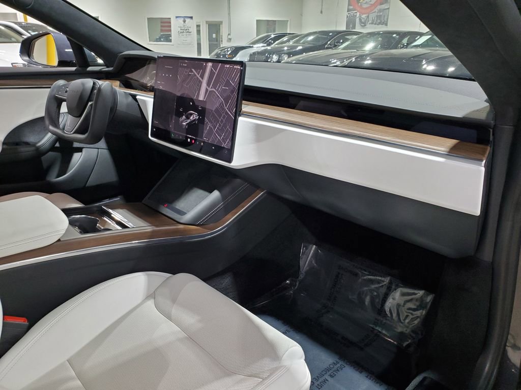 Used 2022 Tesla Model S image 14