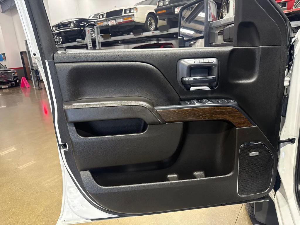 Used 2017 GMC Sierra 3500 Denali image 10