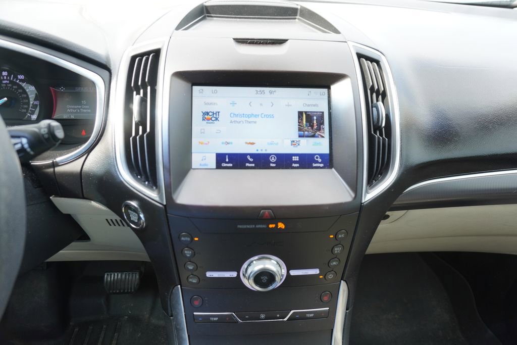Certified 2020 Ford Edge Titanium FWD image 8