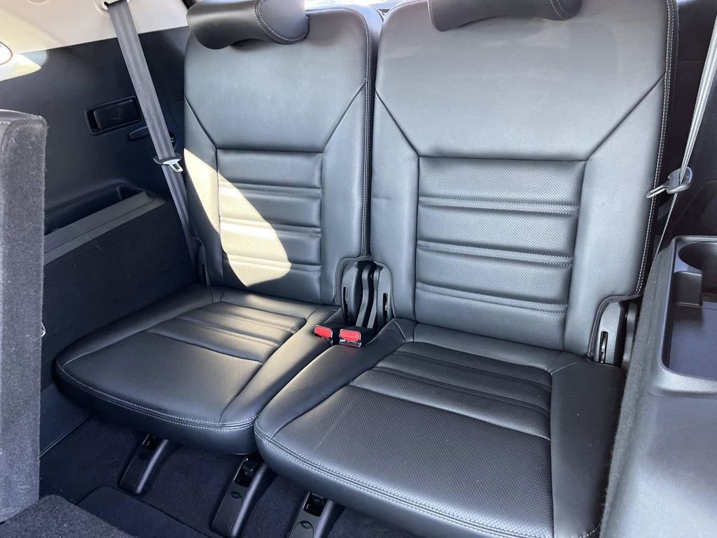 Used 2019 Kia Sorento SX image 19