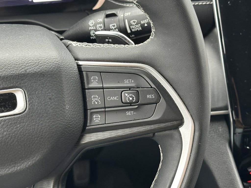 Used 2023 Jeep Grand Cherokee L Laredo w/ Luxury Tech Group I image 23