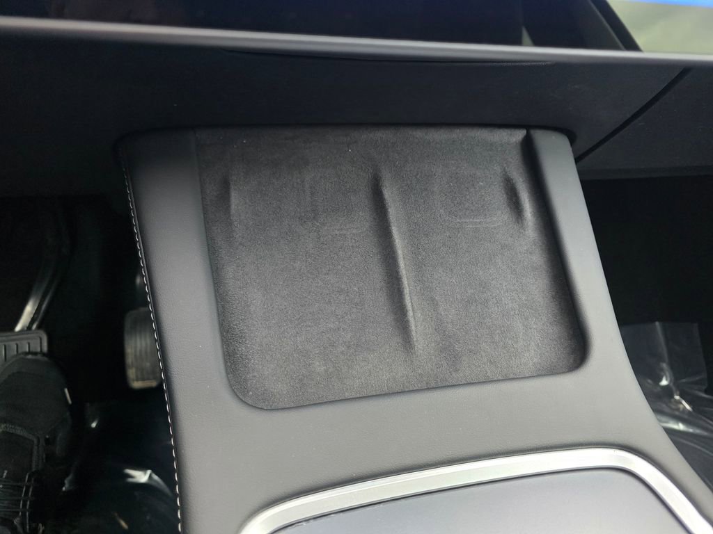 Used 2023 Tesla Model Y Long Range image 26