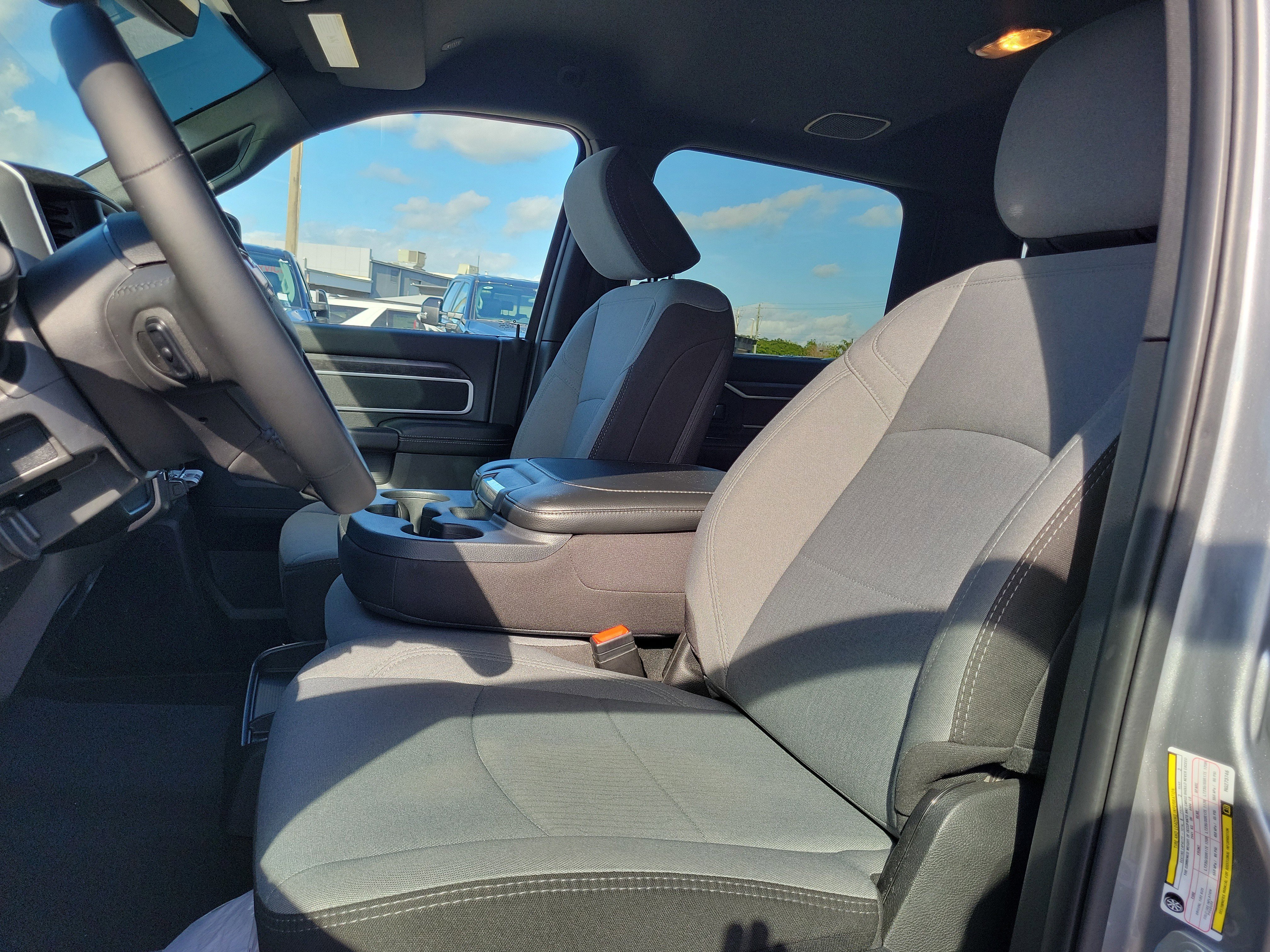 Used 2024 RAM 3500 Big Horn image 11