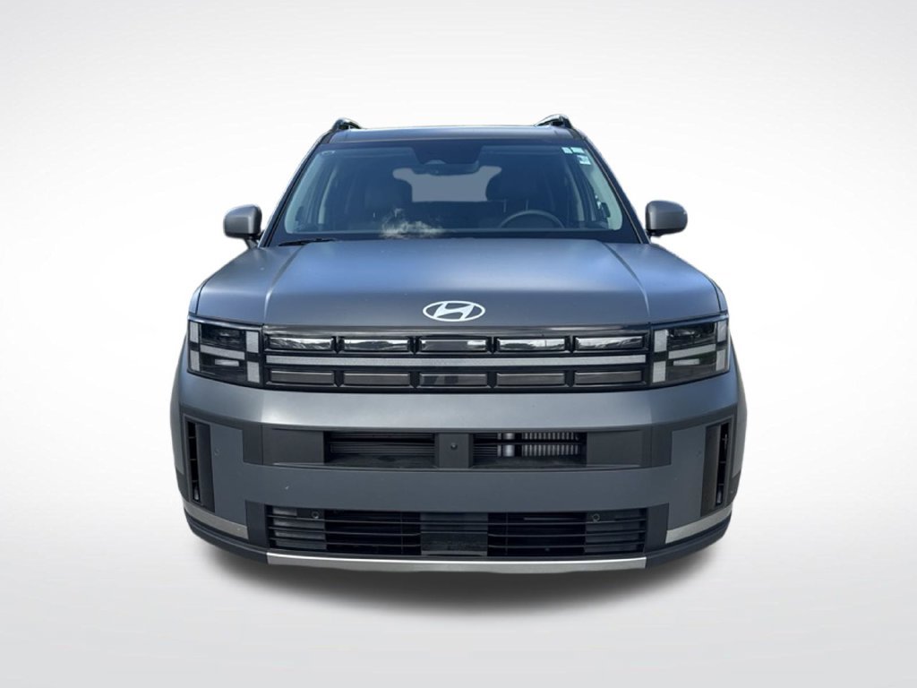 Used 2025 Hyundai Santa Fe Limited FWD image 3