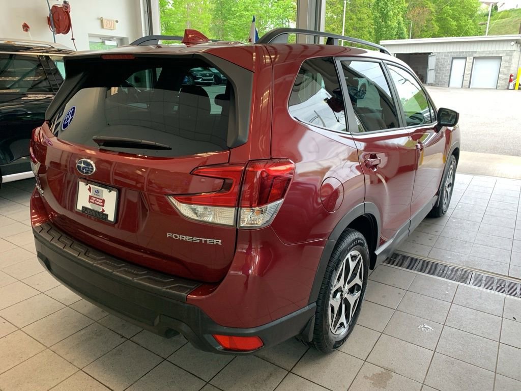 Used 2021 Subaru Forester Premium AWD/4WD image 16