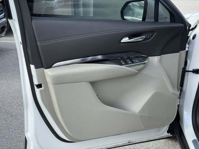 Used 2021 Cadillac XT4 Luxury w/ Driver Awareness Package FWD image 32