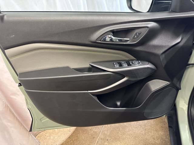 Certified 2025 Chevrolet Trax ACTIV w/ Driver Confidence Package FWD image 21
