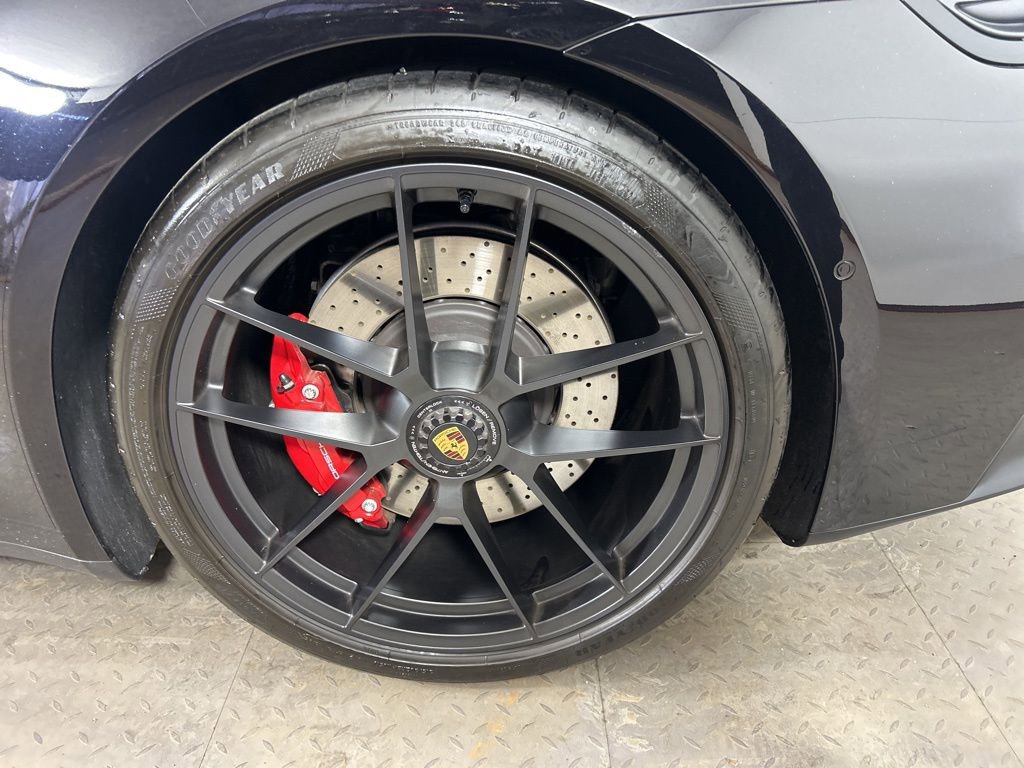 Certified 2025 Porsche 911 Carrera 4 GTS image 17