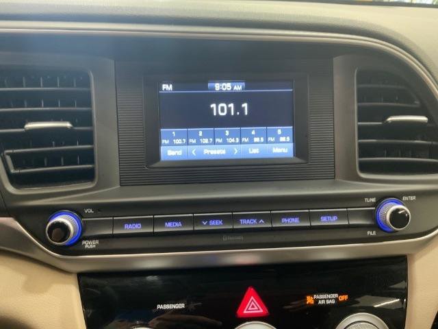Used 2019 Hyundai Elantra SE FWD image 18