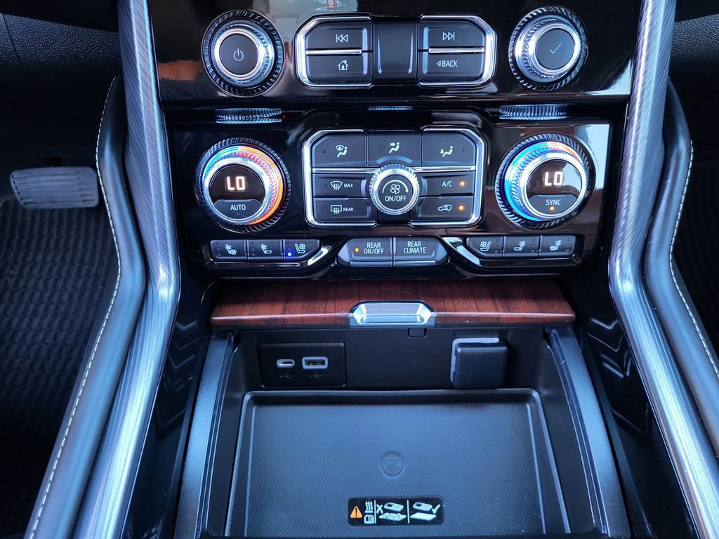 Used 2023 GMC Yukon XL Denali Ultimate image 15